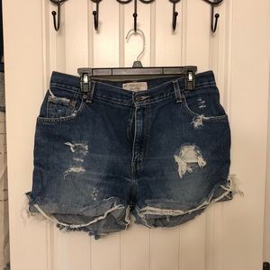 Levi Distressed Shorts